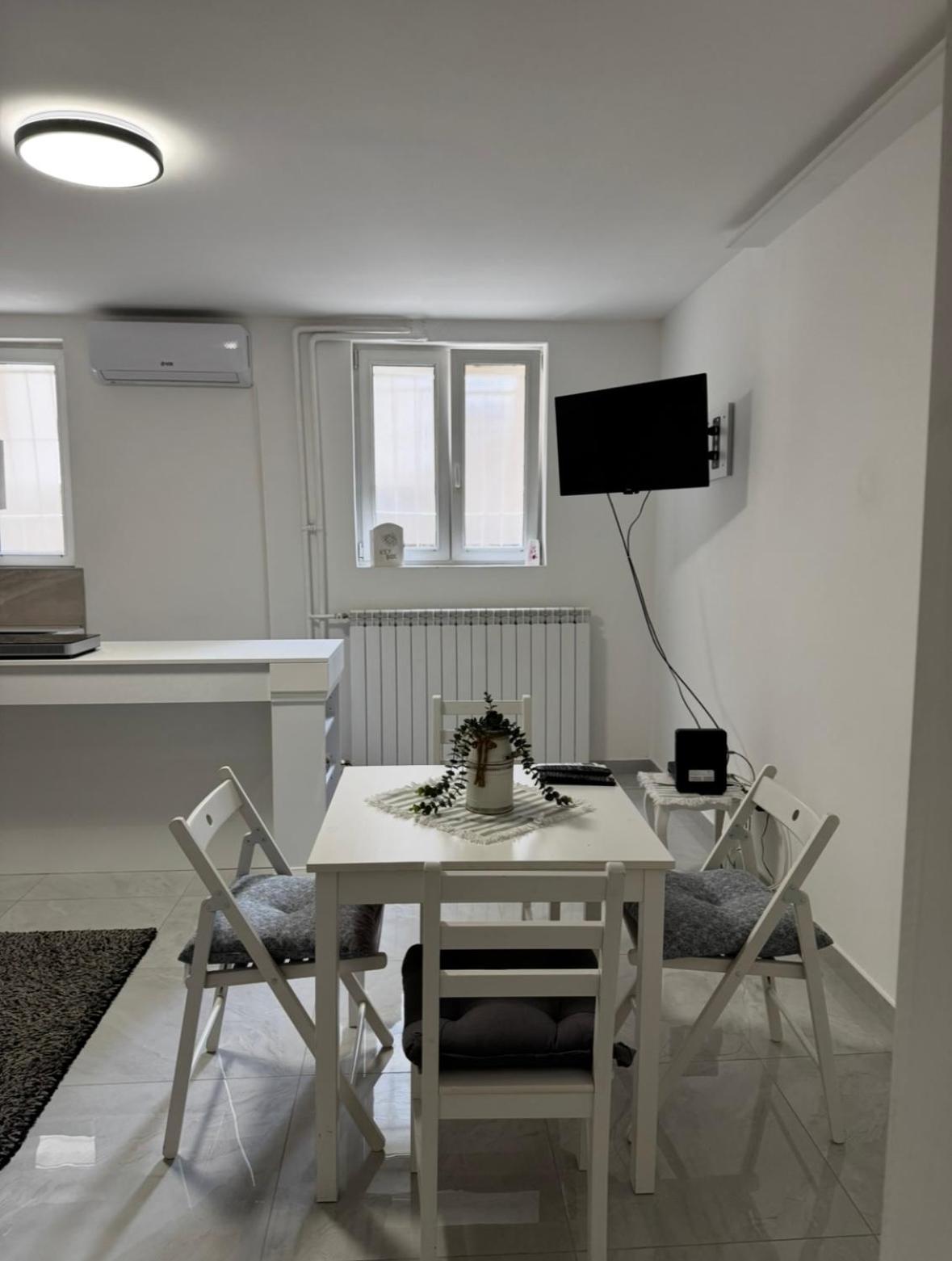 Alexandar13 Apartment Belgrade Luaran gambar